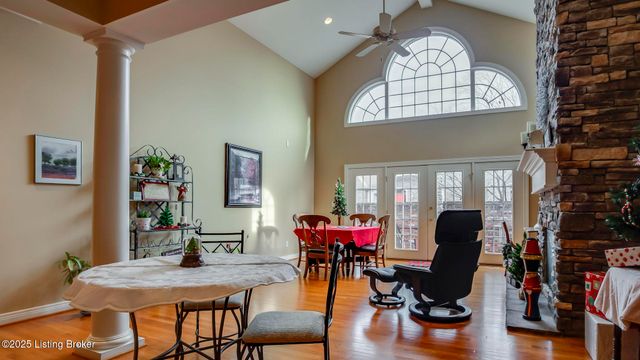 2621 Alia Cir, Louisville, KY 40222