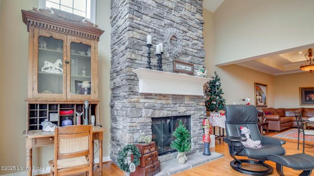 2621 Alia Cir, Louisville, KY 40222