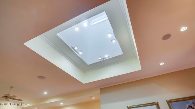 2621 Alia Cir, Louisville, KY 40222