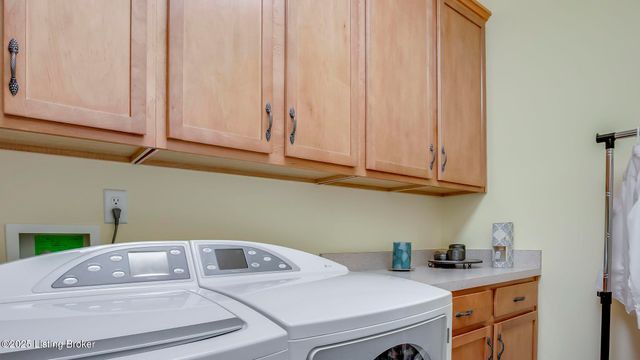 2621 Alia Cir, Louisville, KY 40222