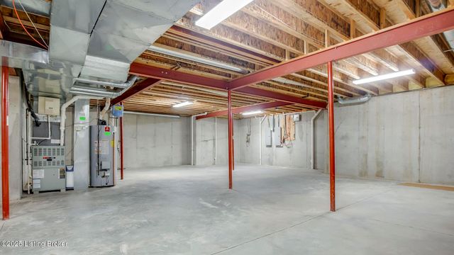 2621 Alia Cir, Louisville, KY 40222