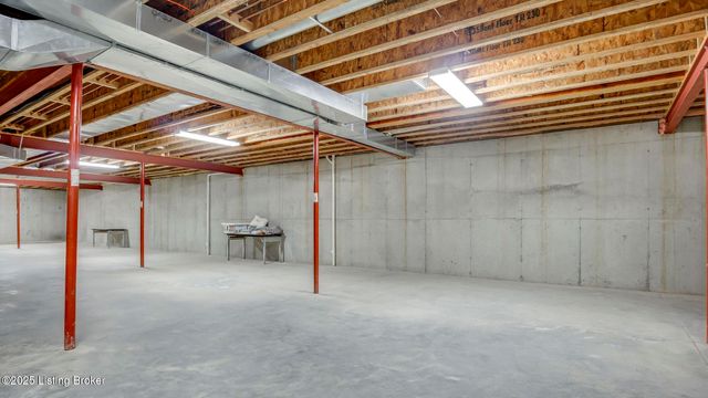 2621 Alia Cir, Louisville, KY 40222