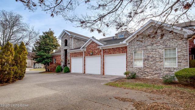 2621 Alia Cir, Louisville, KY 40222