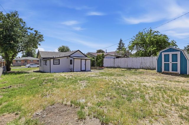 2927 E Columbia Ave, Spokane, WA 99208