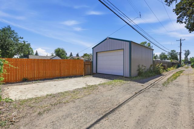 2927 E Columbia Ave, Spokane, WA 99208