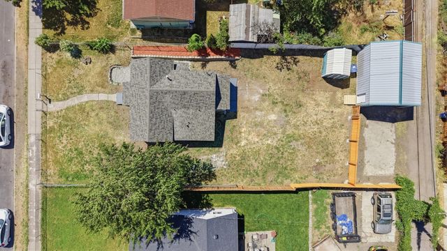 2927 E Columbia Ave, Spokane, WA 99208