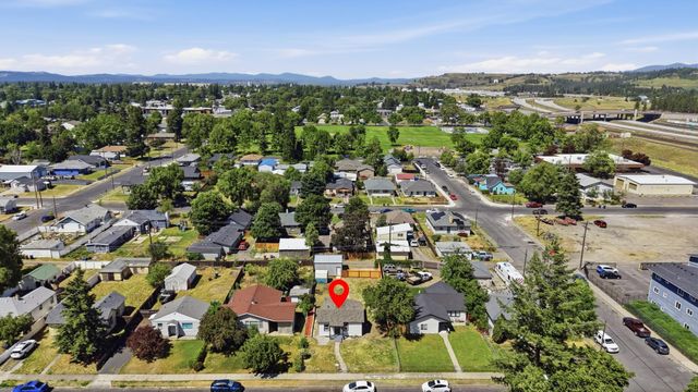 2927 E Columbia Ave, Spokane, WA 99208
