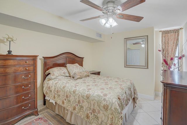 1000 S Ocean Boulevard 17b, Pompano Beach, FL 33062