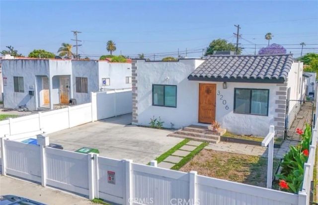 3206 W 59th Street, Los Angeles, CA 90043