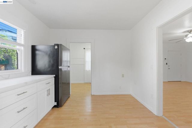 1839 1839 Commerce Way, Oakland, CA 94606