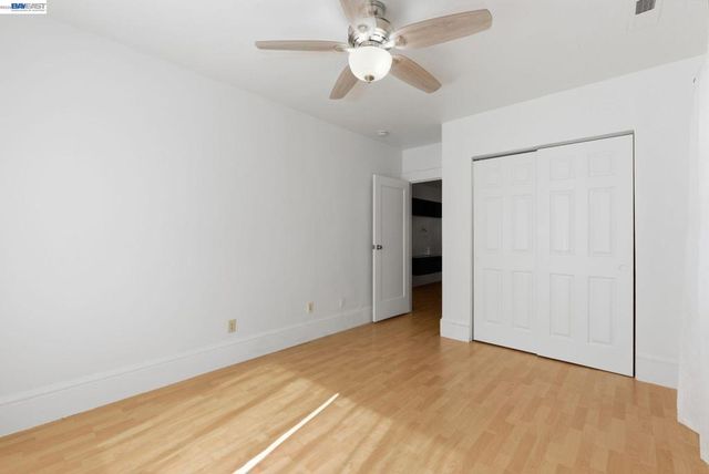 1839 1839 Commerce Way, Oakland, CA 94606