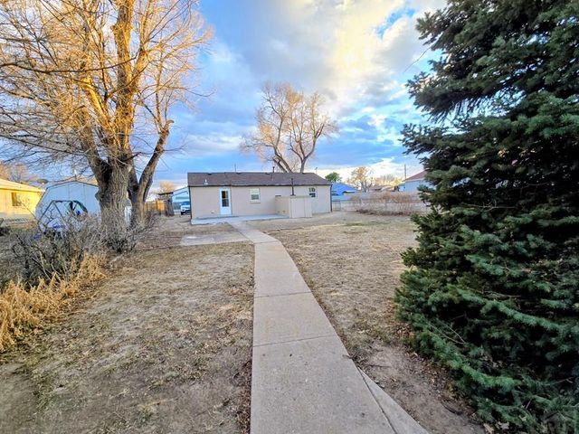 4205 St Clair Ave, Pueblo, CO 81005