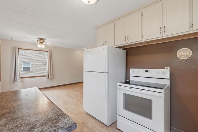 909 Selby Avenue, Saint Paul Park, MN 55071