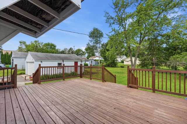 909 Selby Avenue, Saint Paul Park, MN 55071