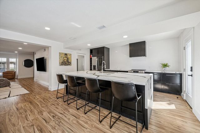 13062 Trail Hollow Drive 3062, Houston, TX 77079