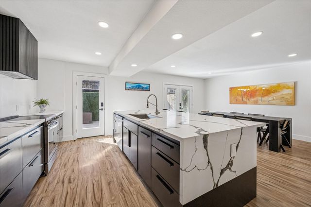 13062 Trail Hollow Drive 3062, Houston, TX 77079