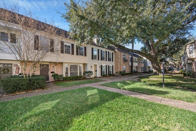 13062 Trail Hollow Drive 3062, Houston, TX 77079