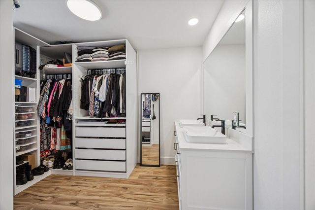 13062 Trail Hollow Drive 3062, Houston, TX 77079