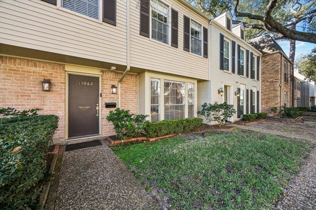 13062 Trail Hollow Drive 3062, Houston, TX 77079