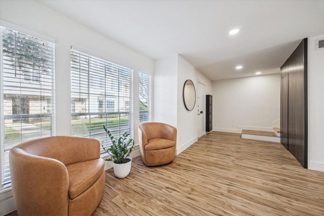 13062 Trail Hollow Drive 3062, Houston, TX 77079