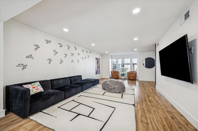 13062 Trail Hollow Drive 3062, Houston, TX 77079