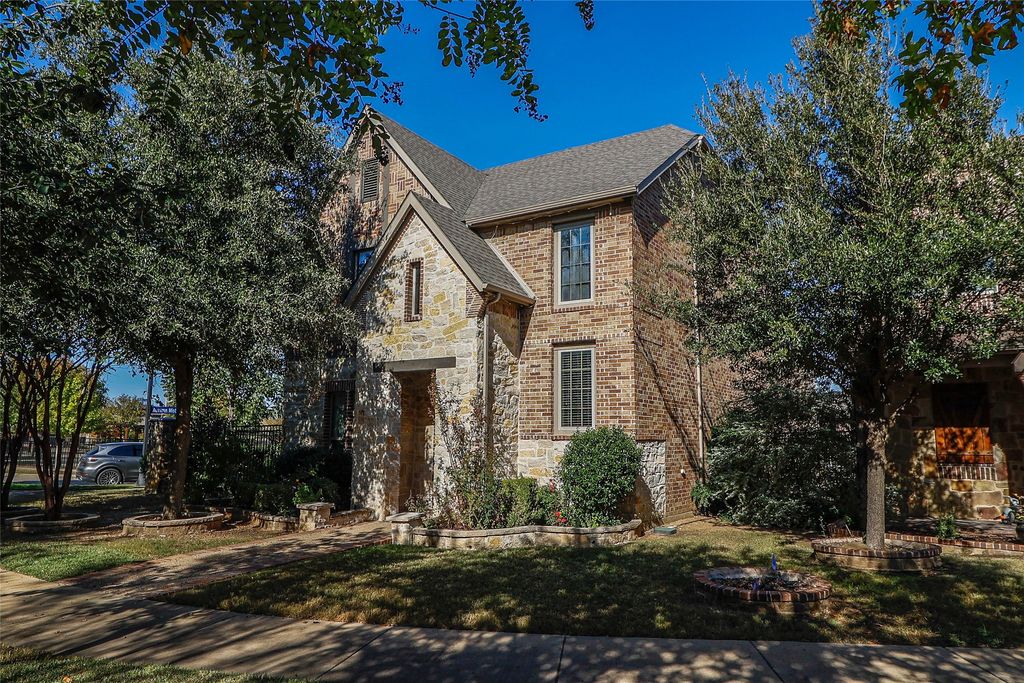 3901 Drake Elm Way, Arlington, TX 76005