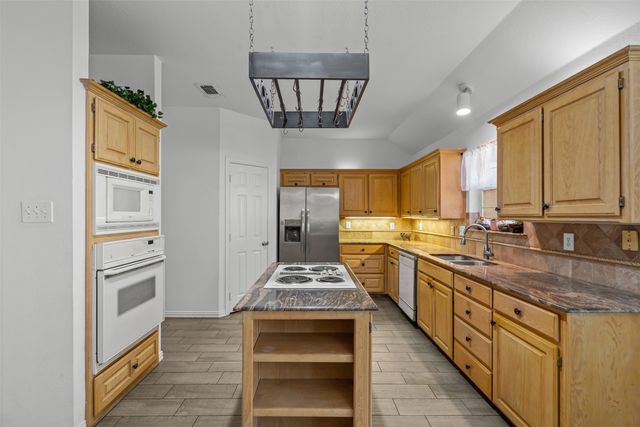 11832 Ferndale Lane, Fort Worth, TX 76008