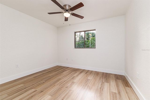 3903 WOODBURN LOOP W, Lakeland, FL 33813