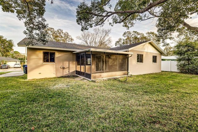 3903 WOODBURN LOOP W, Lakeland, FL 33813