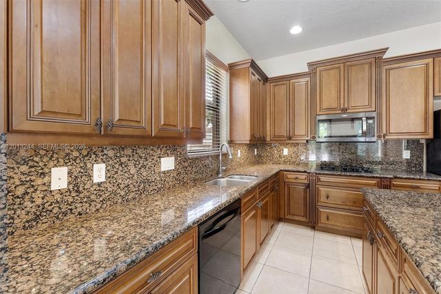 10364 Trianon Pl, Wellington, FL 33449