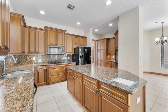 10364 Trianon Pl, Wellington, FL 33449