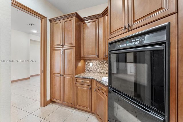 10364 Trianon Pl, Wellington, FL 33449