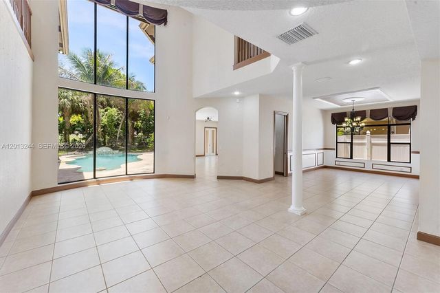 10364 Trianon Pl, Wellington, FL 33449