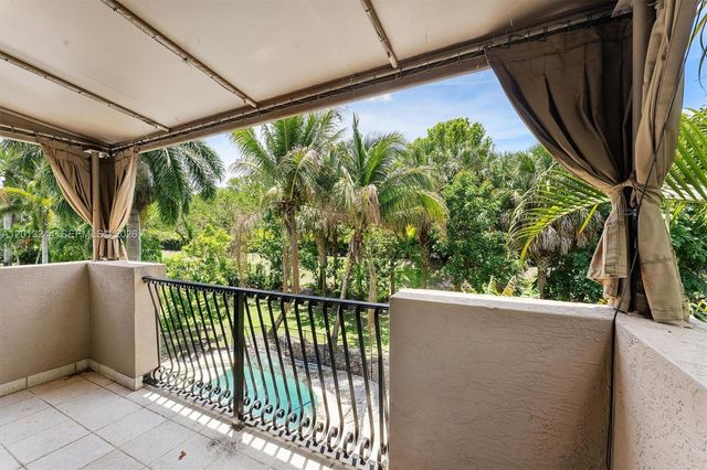 10364 Trianon Pl, Wellington, FL 33449