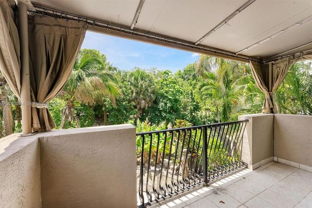 10364 Trianon Pl, Wellington, FL 33449