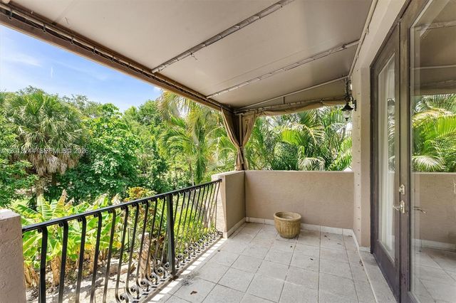 10364 Trianon Pl, Wellington, FL 33449