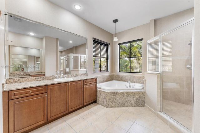 10364 Trianon Pl, Wellington, FL 33449