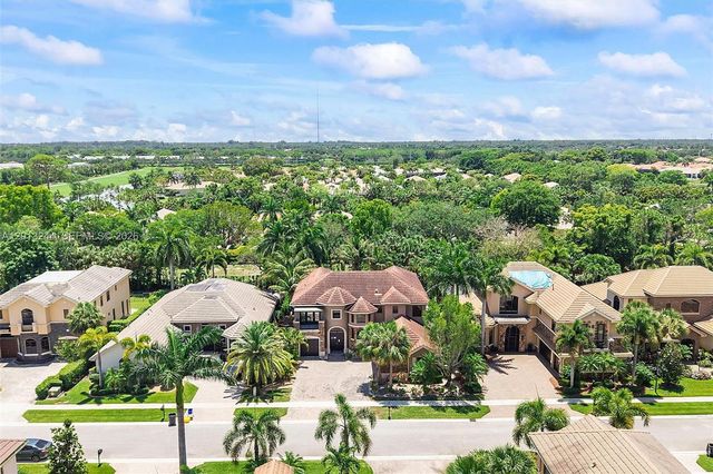 10364 Trianon Pl, Wellington, FL 33449