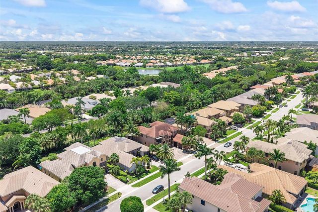 10364 Trianon Pl, Wellington, FL 33449