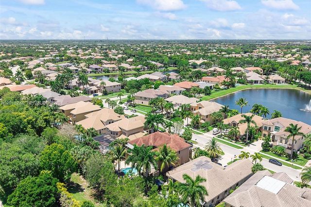 10364 Trianon Pl, Wellington, FL 33449
