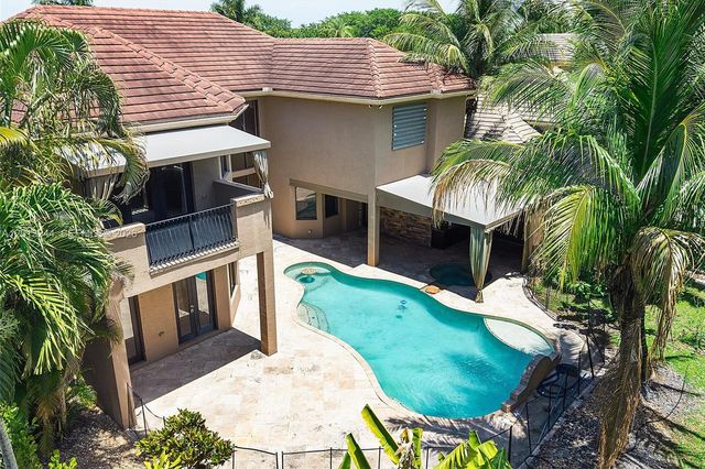 10364 Trianon Pl, Wellington, FL 33449