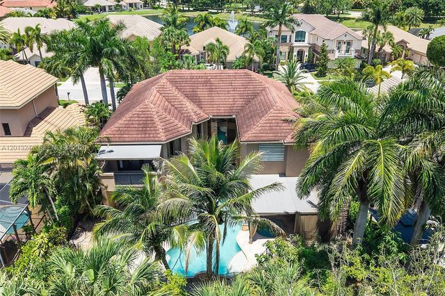 10364 Trianon Pl, Wellington, FL 33449