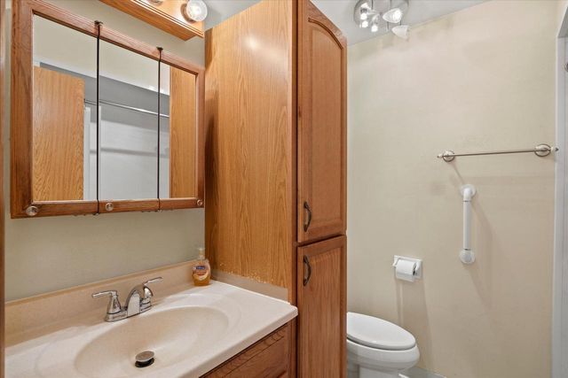 2506 E Birchwood AVENUE, Cudahy, WI 53110