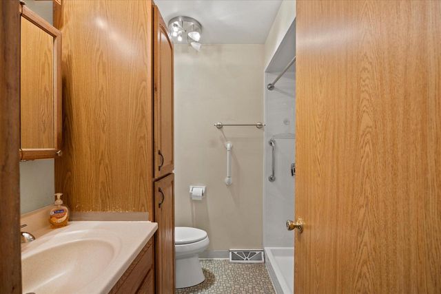 2506 E Birchwood AVENUE, Cudahy, WI 53110