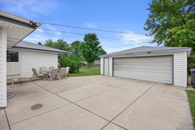 2506 E Birchwood AVENUE, Cudahy, WI 53110