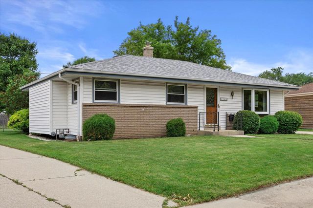 2506 E Birchwood AVENUE, Cudahy, WI 53110