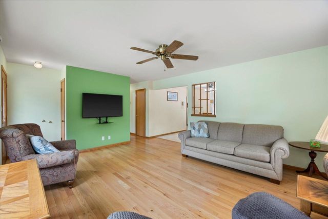 2506 E Birchwood AVENUE, Cudahy, WI 53110