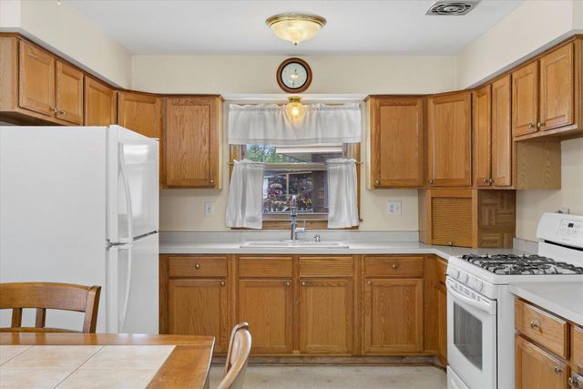 2506 E Birchwood AVENUE, Cudahy, WI 53110