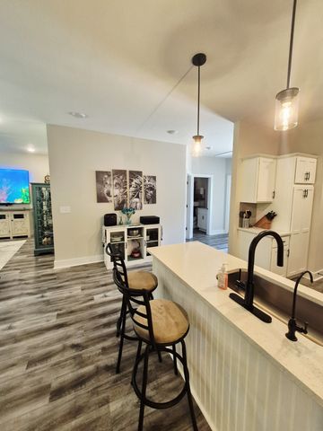 490 Ridge Top Ct, Clarksville, TN 37040