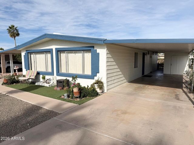 8264 E DUTCHMAN Drive, Mesa, AZ 85208